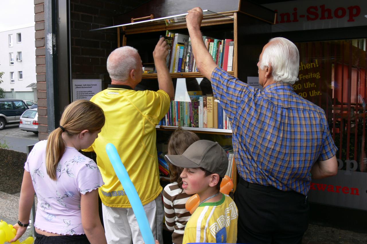 Offener Bücherschrank in Berenbostel